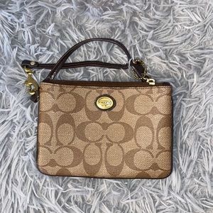 Women’s Coach Clutch Wallet